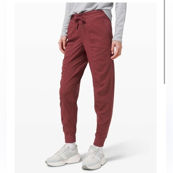 Lululemon dance studio joggers in Savannah burgundy - Picture 1 of 12